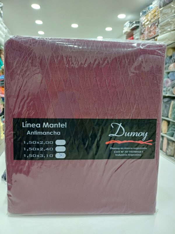 Mantel Rectangular Antimanchas Dumoy/Bordo 1,40 x 3 ,10Mts Labrado.