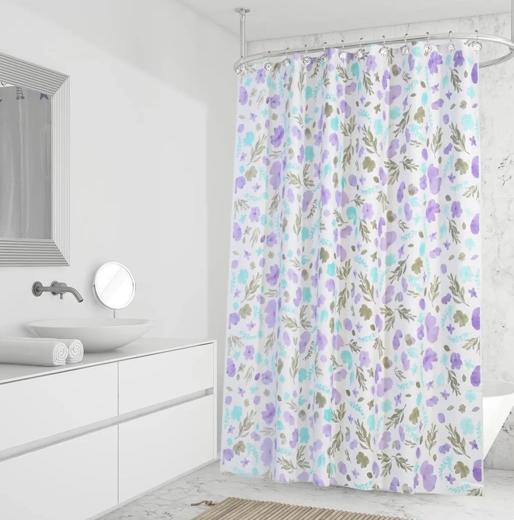 Cortina De Baño doble PVC Eliplast/Flor Violeta+ Ganchos.
