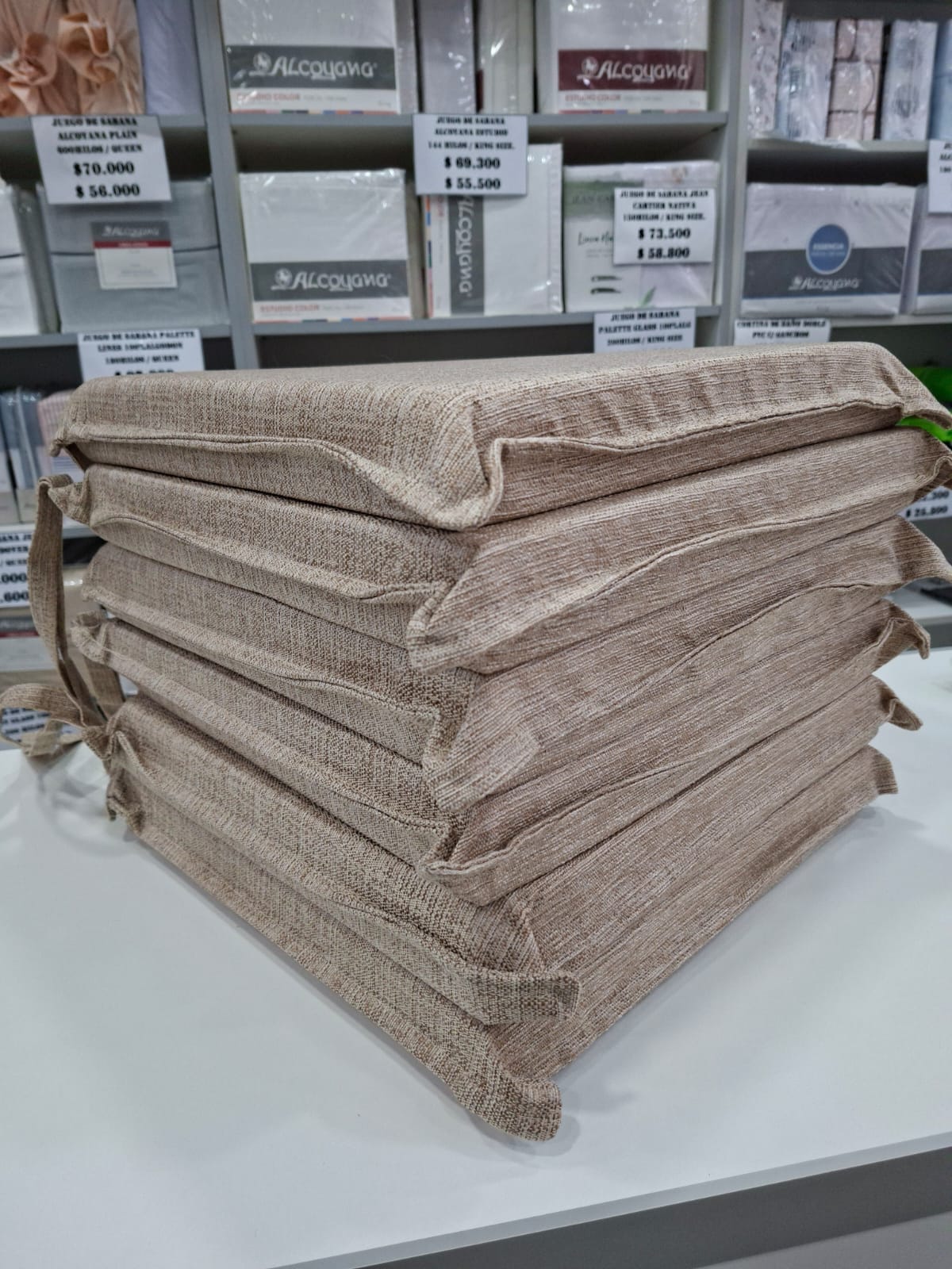 Almohadones para silla c/gobelino rustico/Beige. Pack x 6u. 40 x 40cm.