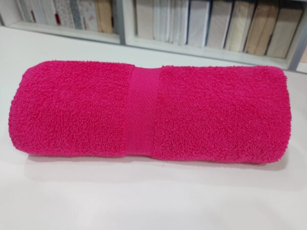 Toallon Franco Valente/Fucsia.100% Algodón 400 Gramos