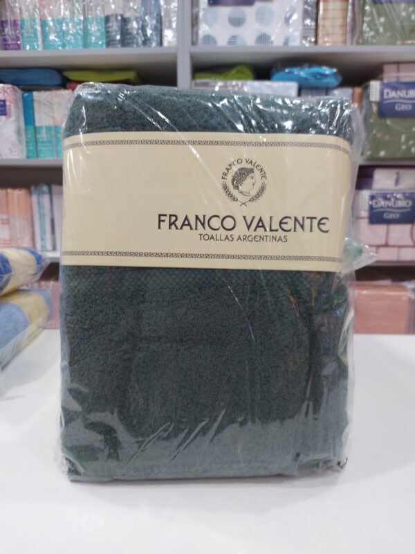 Juego de Toalla y Toallon Franco Valente 500grs.100% Algodón/Verde ingles.